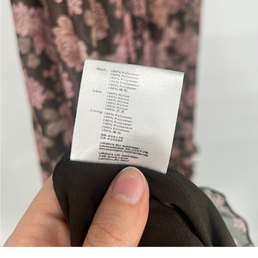 V Chapman Carmella Long Sleeve floral Maxi Dress in Dusty Rose - Picture 7 of 9
